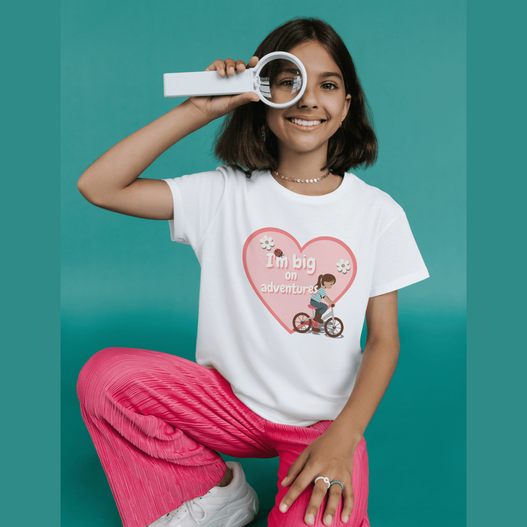 Stanley/Stella mini creator 2.0 white T-shirt with red heart "I'm big on adventures"